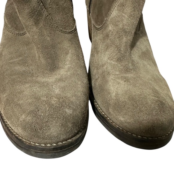 Taos Women’s Shaka 2 Taupe Textured Suede Block Heeled Bootie Boho Size 41/10.5 - Picture 7 of 10
